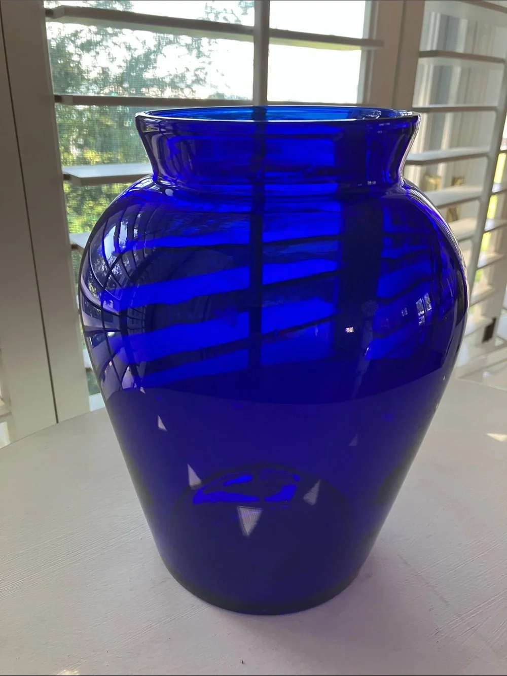 Beautiful Classic Cobalt Blue Glass Decorative Vase , 8” Tall